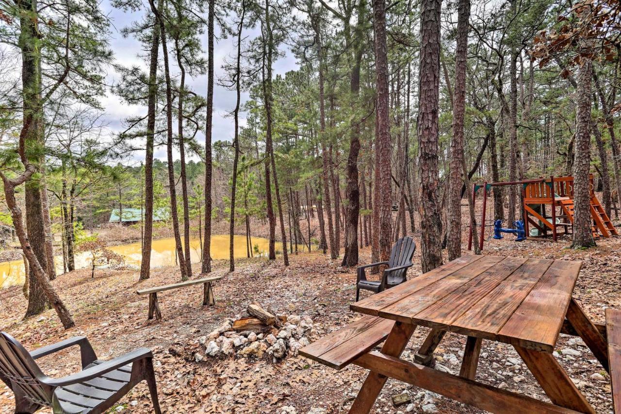 Broken Bow Log Cabin With Fire Pit, Pond, And Deck! Exterior foto