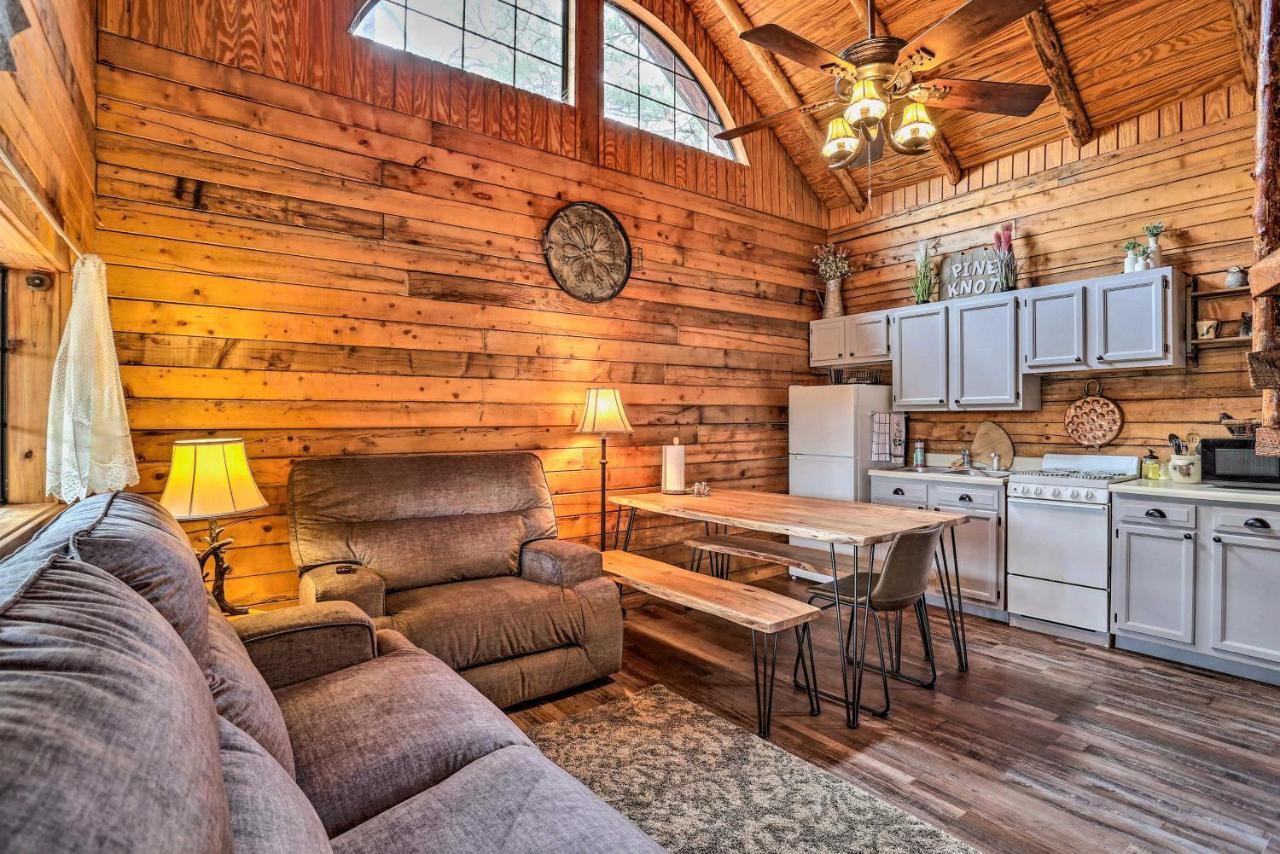 Broken Bow Log Cabin With Fire Pit, Pond, And Deck! Exterior foto