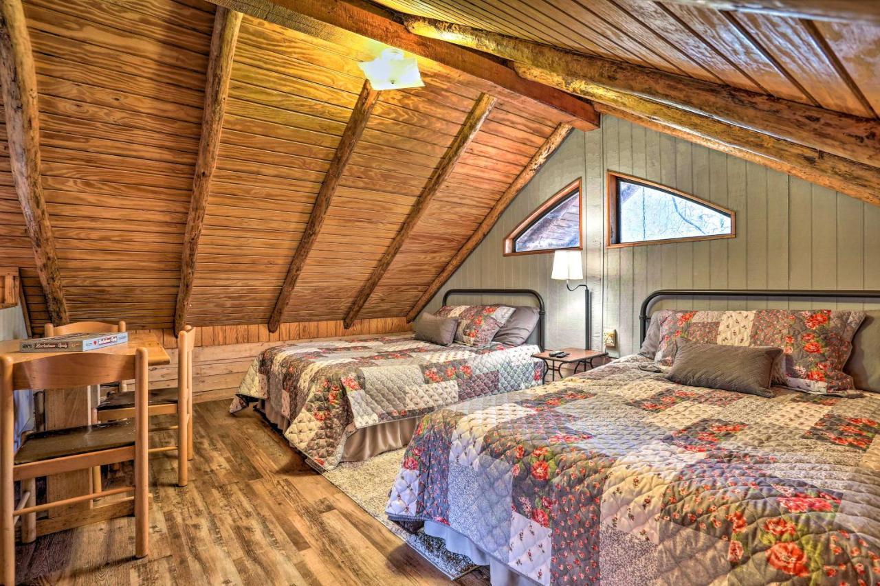 Broken Bow Log Cabin With Fire Pit, Pond, And Deck! Exterior foto