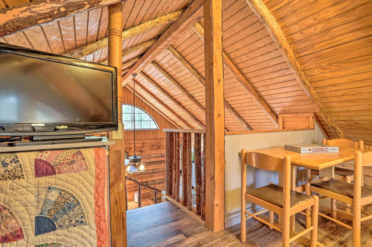 Broken Bow Log Cabin With Fire Pit, Pond, And Deck! Exterior foto