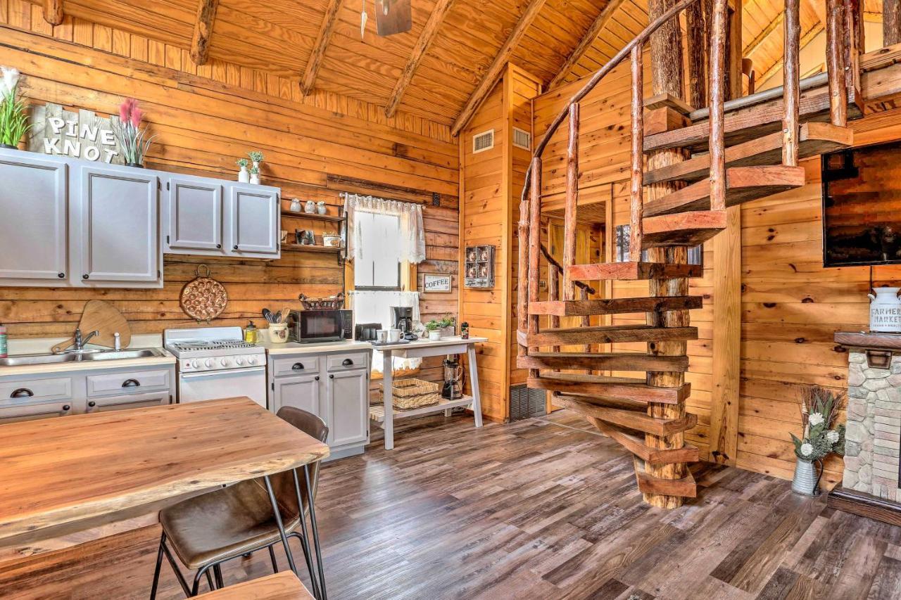 Broken Bow Log Cabin With Fire Pit, Pond, And Deck! Exterior foto